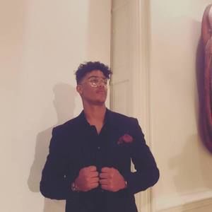 Meet your Posher, Rj